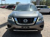 Used 2017 Nissan Pathfinder S image 2