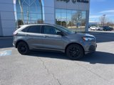 Used 2023 Ford Edge SE w/ Black Appearance Package image 2