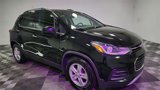 Used 2020 Chevrolet Trax LT w/ LT Convenience Package image 2