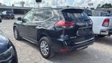 Used 2018 Nissan Rogue SV image 4