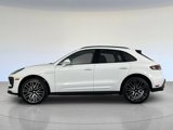 Certified 2025 Porsche Macan image 2