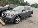 Used 2019 Nissan Rogue SV image 2