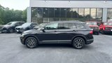 Used 2021 Volkswagen Tiguan SEL image 2