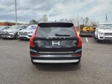 Certified 2022 Volvo XC90 T6 Momentum w/ Climate Package image 4