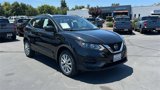 Used 2020 Nissan Rogue Sport SV image 2