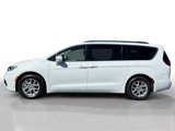 Used 2022 Chrysler Pacifica Touring-L image 2