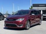 Used 2018 Chrysler Pacifica Limited w/ Tire & Wheel Group image 3
