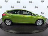 Used 2018 Ford Focus Titanium image 2
