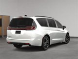 New 2024 Chrysler Pacifica Touring-L w/ Uconnect Theater Family Group image 5