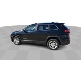 Used 2018 Jeep Cherokee Latitude image 6