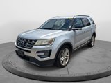 Used 2017 Ford Explorer XLT w/ Equipment Group 202A image 3