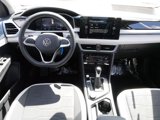 New 2025 Volkswagen Taos SE image 5