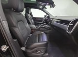 Used 2022 Porsche Cayenne w/ Premium Package image 6