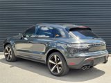 Certified 2023 Porsche Macan image 3