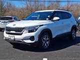 Used 2021 Kia Seltos EX image 3
