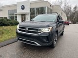 Certified 2022 Volkswagen Taos SEL image 2