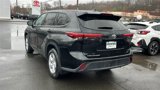Certified 2022 Toyota Highlander L image 4