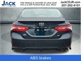 Used 2018 Toyota Camry SE image 4