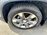 Used 2017 GMC Acadia SLT image 2