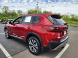 Used 2021 Nissan Rogue SV image 3
