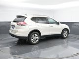 Used 2016 Nissan Rogue SV w/ SV Moonroof Package image 5