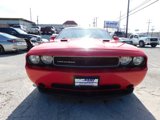 Used 2014 Dodge Challenger SXT image 2