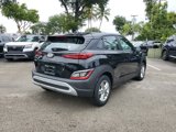 Used 2023 Hyundai Kona SE image 4