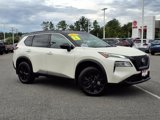 Used 2023 Nissan Rogue SV image 2