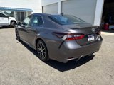 Used 2021 Toyota Camry SE image 3