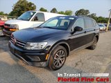 Used 2019 Volkswagen Tiguan SE w/ Panoramic Sunroof Package image 2