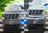 Used 2021 Jeep Grand Cherokee Laredo image 3