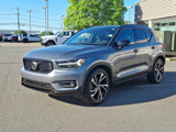 Used 2019 Volvo XC40 T5 R-Design image 4