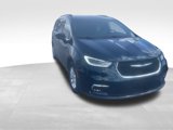 Used 2022 Chrysler Pacifica Touring-L image 2