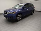 Used 2017 Nissan Pathfinder S image 2