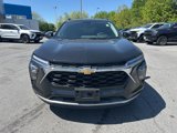 Used 2025 Chevrolet Trax LT w/ Sunroof Package image 2