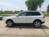 Used 2010 Volkswagen Touareg TDI image 5