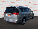 Used 2019 Chrysler Pacifica Touring-L image 5