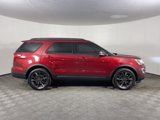 Used 2017 Ford Explorer XLT w/ Equipment Group 202A image 5