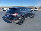 Used 2020 Lincoln Nautilus Reserve w/ Equipment Group 201A image 3