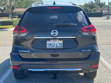 Used 2017 Nissan Rogue SV image 4
