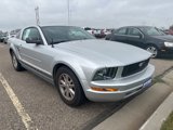 Used 2005 Ford Mustang Deluxe image 3
