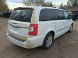 Used 2016 Chrysler Town & Country Touring image 5