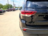 Used 2019 Toyota Highlander SE image 6