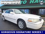Used 2009 Lincoln Town Car Signature Limited image 3