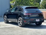 Certified 2024 Porsche Macan image 3