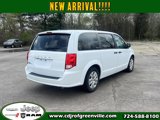 Used 2019 Dodge Grand Caravan SE w/ UConnect Hands-Free Group image 4