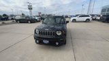Used 2021 Jeep Renegade Latitude w/ Luxury Group I image 3