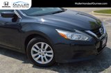 Used 2016 Nissan Altima 2.5 S w/ Power Driver Seat Package image 3