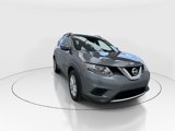 Used 2016 Nissan Rogue SV image 2
