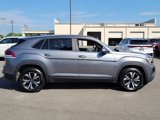 Certified 2025 Volkswagen Atlas Cross Sport SE image 2